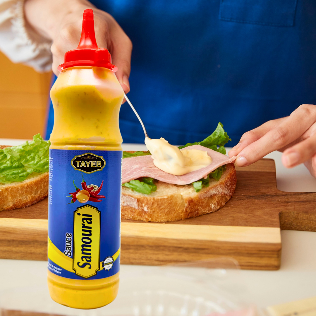 Tayeb Samourai Sauce 500ml, Spicy & Creamy Mayo-Chili Condiment with Garlic Kick