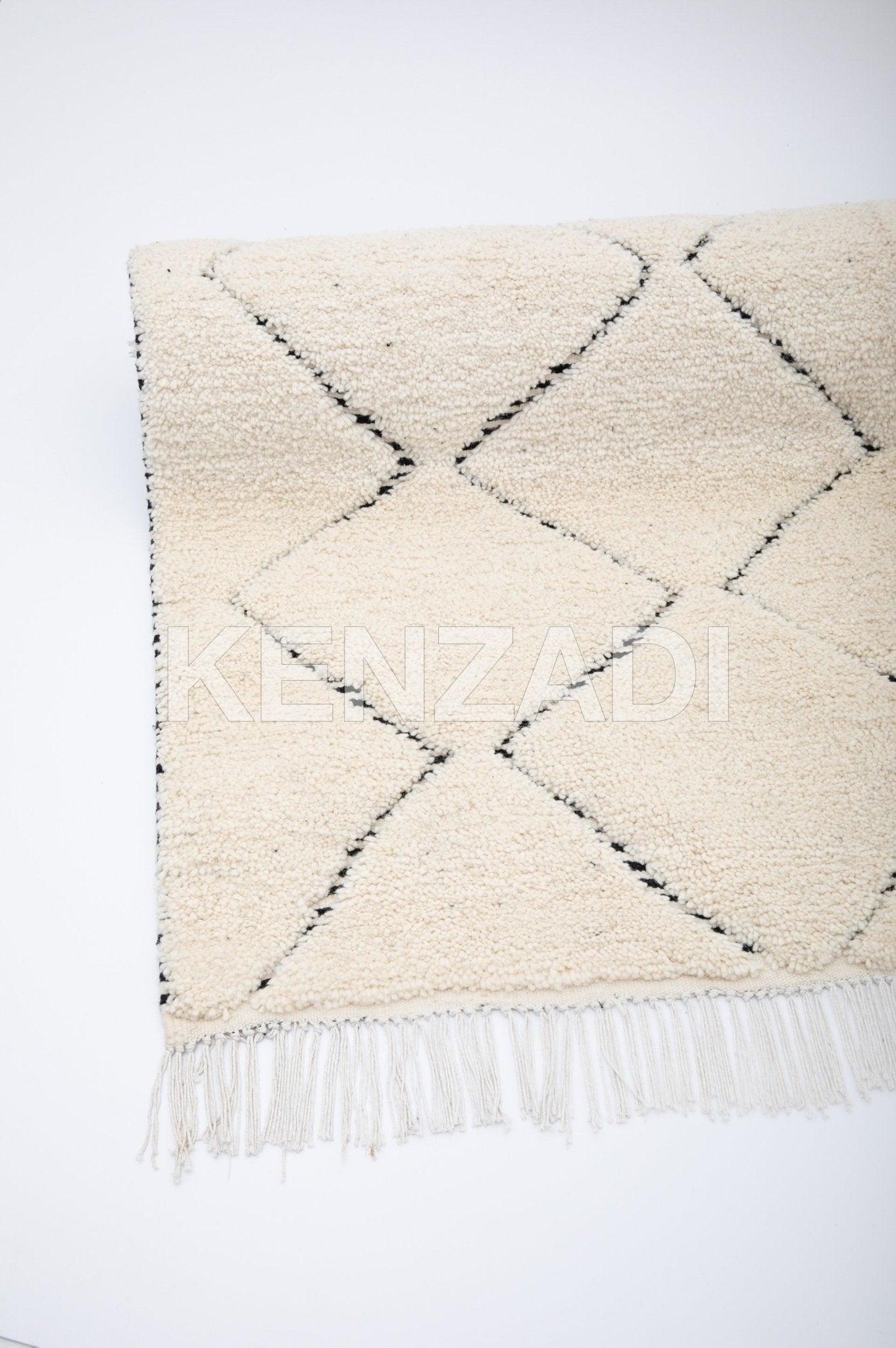 Handcrafted Beni Ouarain Rug: 6x10 feet Classic Moroccan White Wool with Geometric Patterns - Ethically Made by Berber Artisans - Handmade by My Poufs