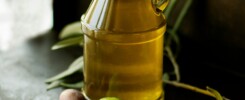 clear glass cruet bottle